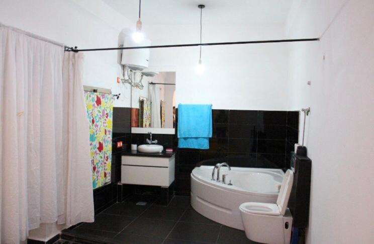 Hostal Valencia - Private Room With Bathroom Chefchaouen Exterior photo