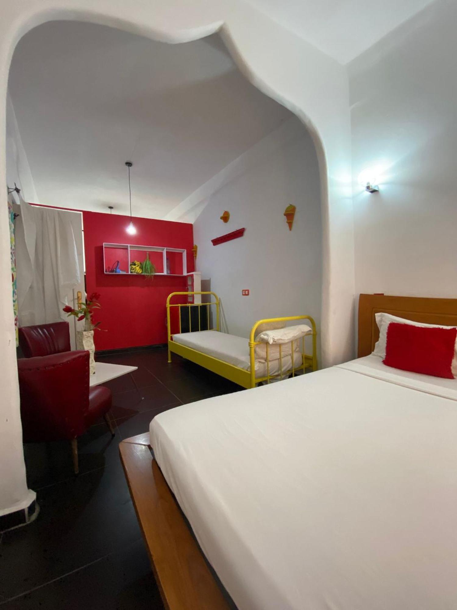 Hostal Valencia - Private Room With Bathroom Chefchaouen Exterior photo
